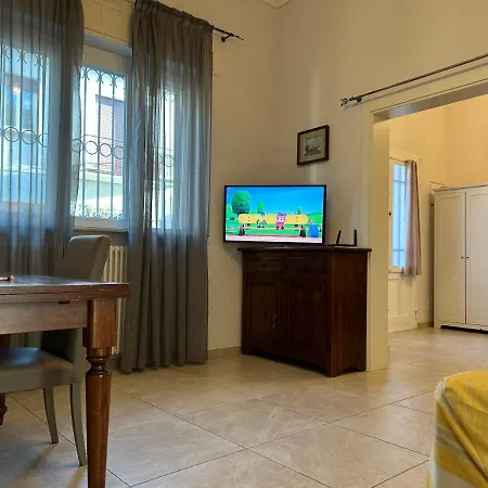 Casa Vacanze Diana Viareggio Exterior foto